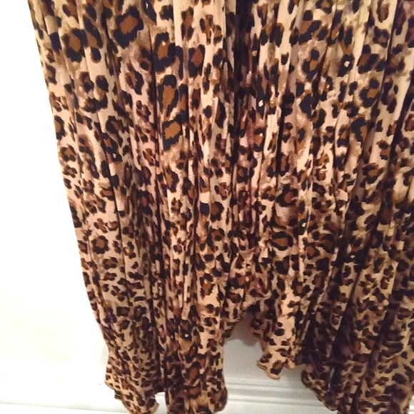 Jaase Leopard Print 3/4 Sleeve Buttoned Front Maxi Dress - Picture 8 of 13